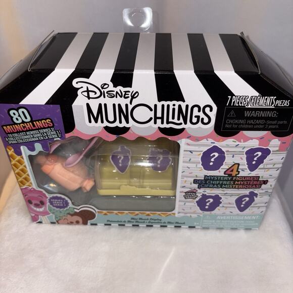 Disney Munchlings Mini Munch Yellow Display Scented Figures 7 Pcs Series 1 NEW - Picture 2 of 6